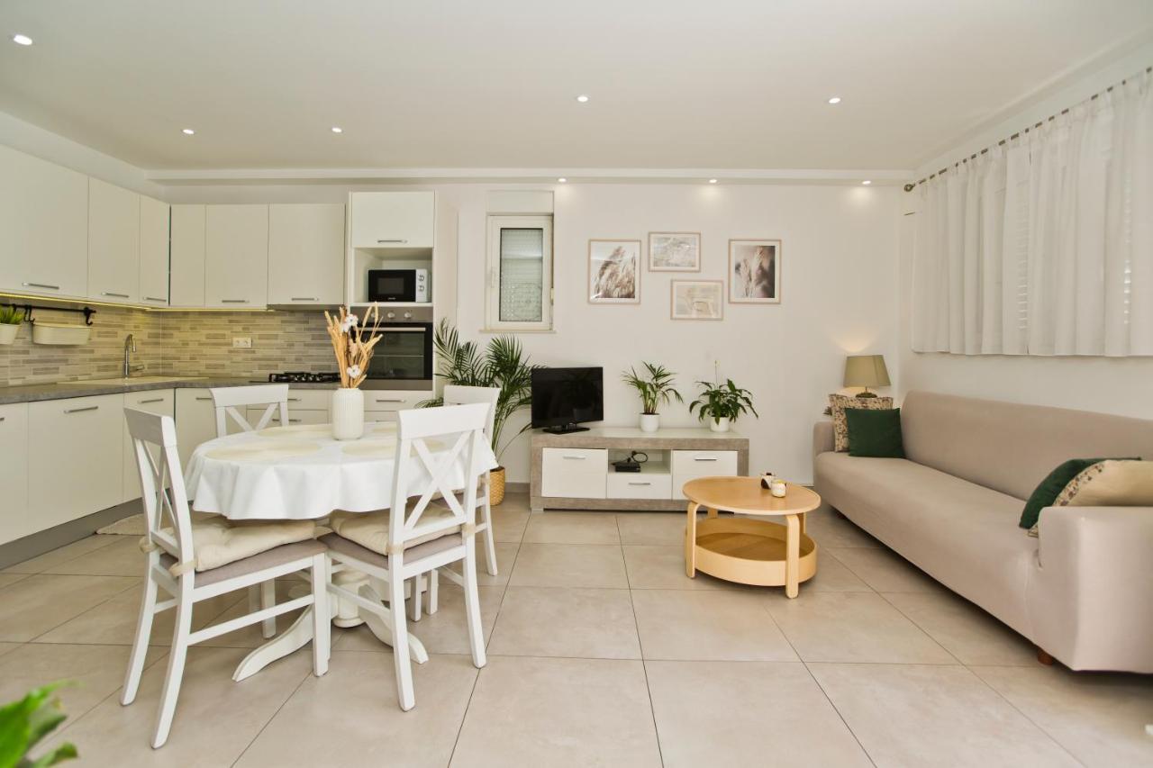 Apartments And Rooms Marija هفار المظهر الخارجي الصورة